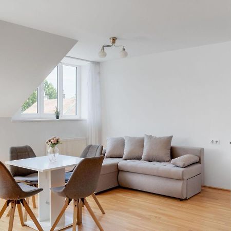Elegant Apartment In Vienna With Patio Exterior photo