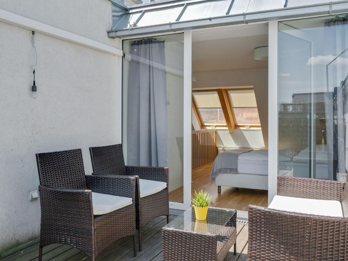 Elegant Apartment In Vienna With Patio Exterior photo